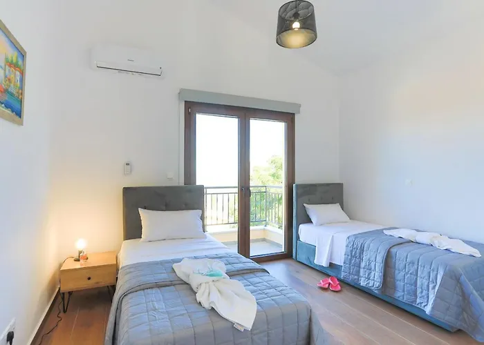 Salina ヴィラ Lyso